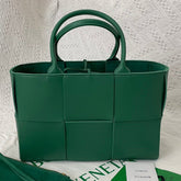SMALL ARCO TOTE 30 IN GREEN PEA LAMBSKIN