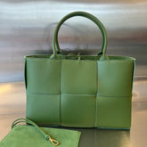 ARCO TOTE 36 IN GLADE GREEN CALFSKIN