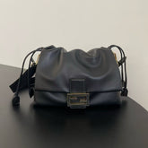 FF MAMMA BAGUETTE 16 IN BLACK CALFSKIN