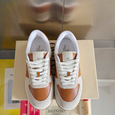 VALENTINO 25S GARAVANI FREEDOTS SNEAKERS IN BEIGE SUEDE AND ORANGE LAMBSKIN