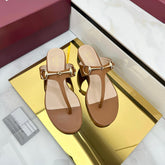 THONG SANDALS IN BROWN LAMBSKIN WITH GOLD HARDWARE