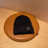BEANIE HAT IN BLACK WOOL 803043