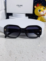 TRIOMPHE SQUARE SUNGLASS 566743 IN BLACK ACETATE GRADIENT SMOKE LENSES