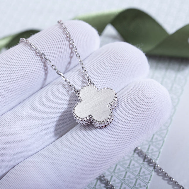 CLOVER NECKLACE SILVER