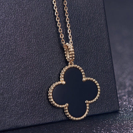 CLOVER PINK GOLD NECKLACE