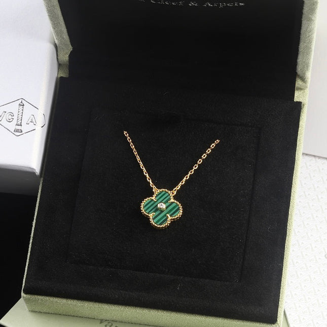 CLOVER CLOVER PEDANT MALACHITE GOLD NECKLACE