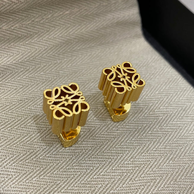 ANAGRAM GOLD STUD EARRINGS