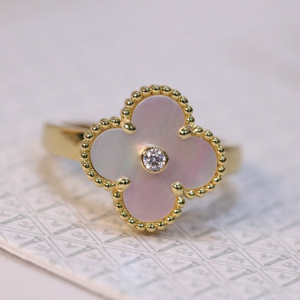 CLOVER PINK MOP RING GOLD DIAMOND