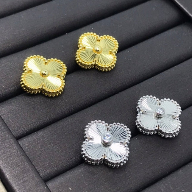 CLOVER STUD DIAMOND EARRINGS