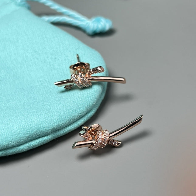 KNOT EARRINGS PINK GOLD DIAMOND