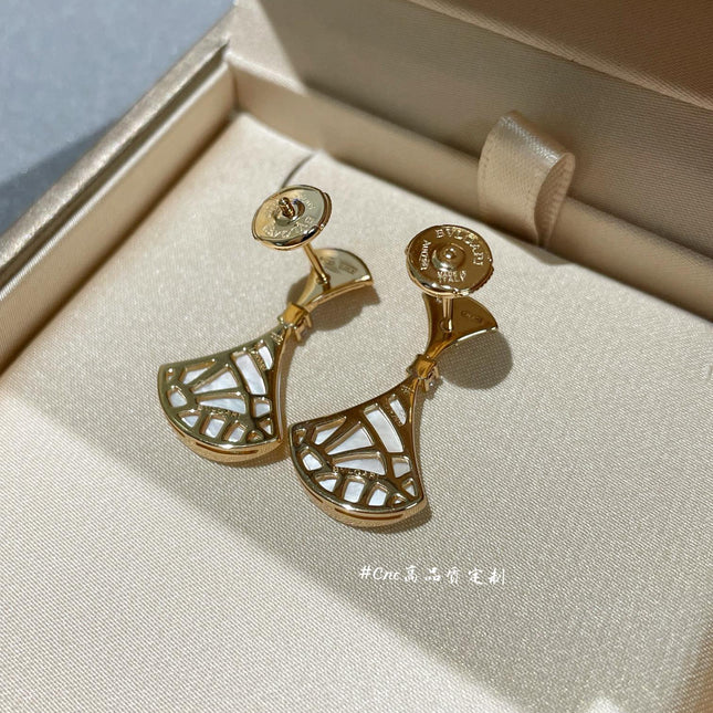 DREAM MOP 1 DIAMOND EARRINGS