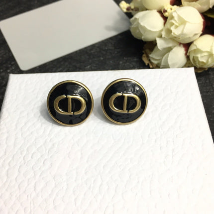 CD STUD ONYX EARRINGS