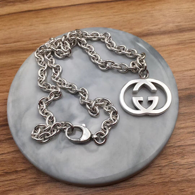 GG PEDANT SILVER NECKLACE