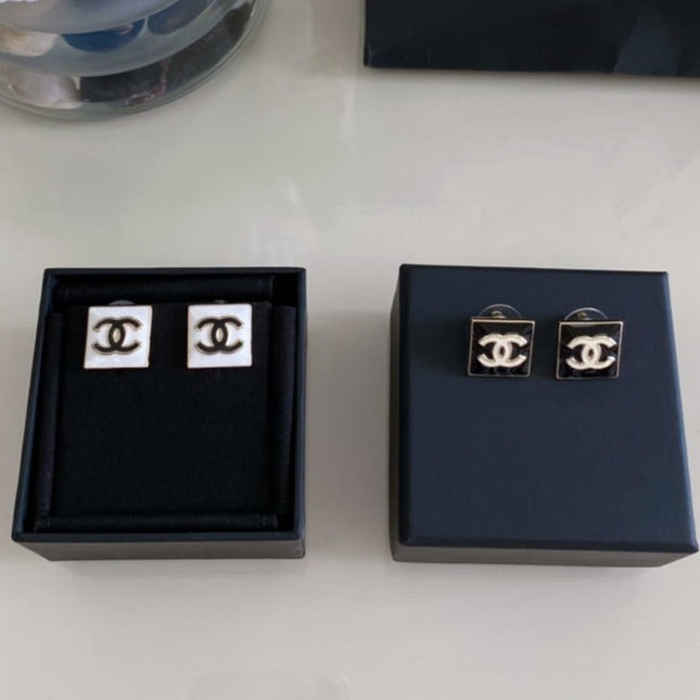 DOUBLE C SQUARE STUD EARRINGS