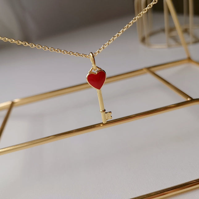 KEY PEDANT CARNELIAN HEART GOLD NECKLACE