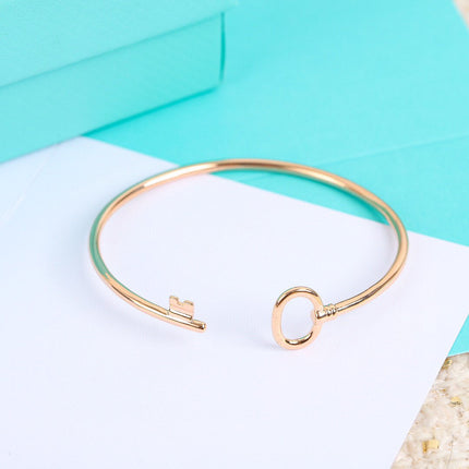 KEY WIRE OVAL BRACELET