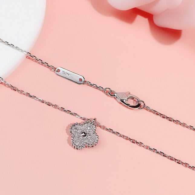 CLOVER SILVER DIAMOND NECKLACE