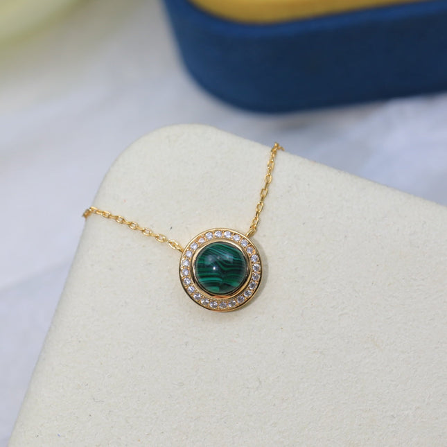 POSSEISION MALACHITE DIAMOND NECKLACE