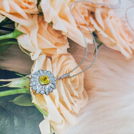 FLOWER PEDANT YELLOW DIAMOND SILVER NECKLACE