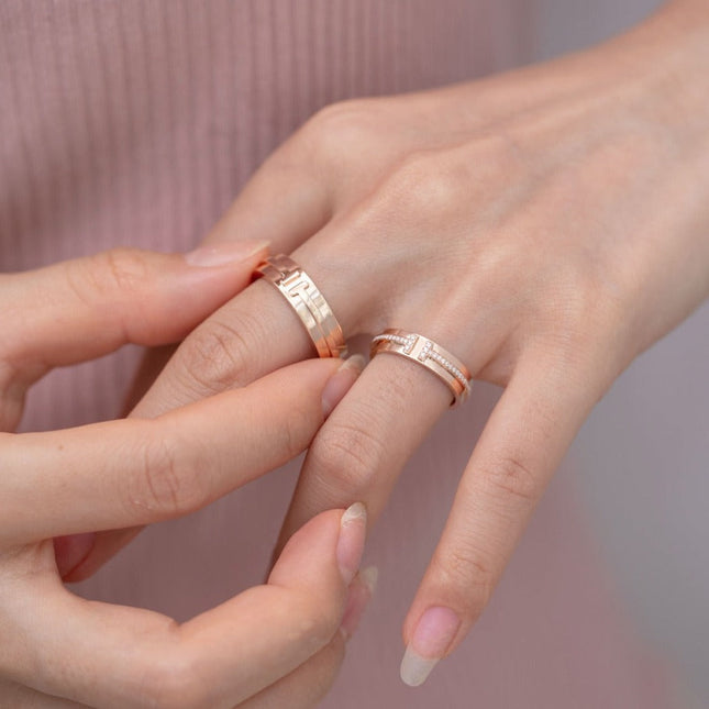 T PINK GOLD RING