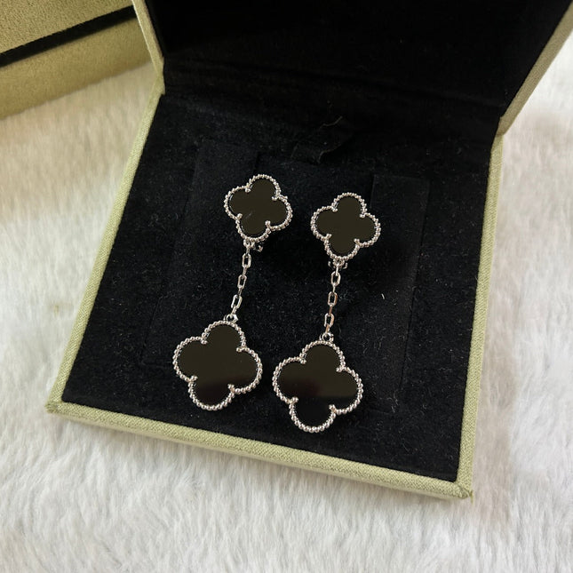 CLOVER 2 MOTIF ONYX EARRINGS