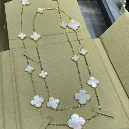 CLOVER 16 MOTIF WHITE MOP GOLD NECKLACE