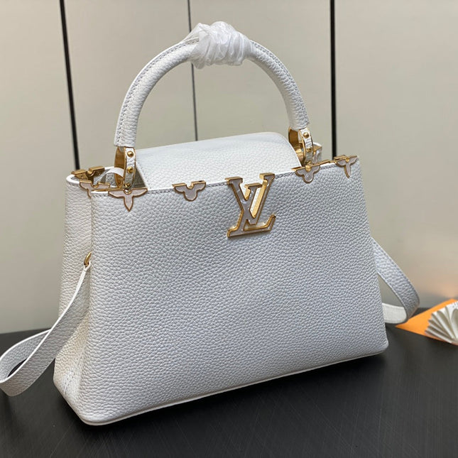 CAPUCINES MM 31 WHITE TAURILLON GOLD HARDWARE