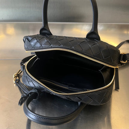 BV GETAWAY SMALL 23CM BLACK LAMBSKIN