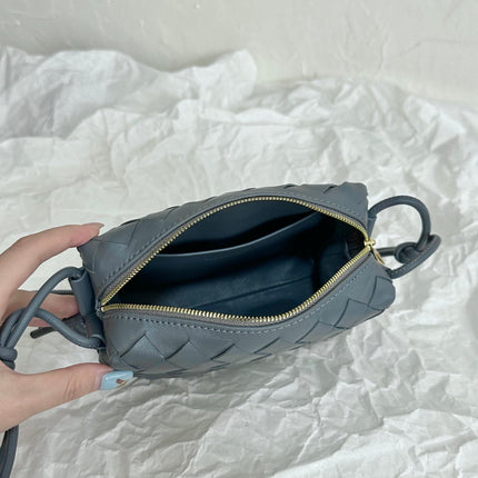 BV LOOP MINI 17CM GREY CALFSKIN