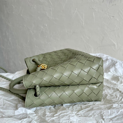 BV SMALL ANDIAMO 25CM LIGHT GREEN LAMBSKIN