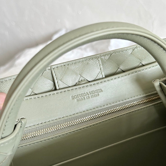 BV SMALL ANDIAMO 25CM LIGHT GREEN LAMBSKIN