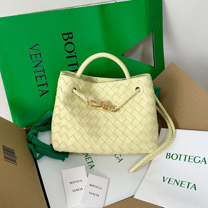 BV SMALL ANDIAMO 25CM LIGHT YELLOW LAMBSKIN