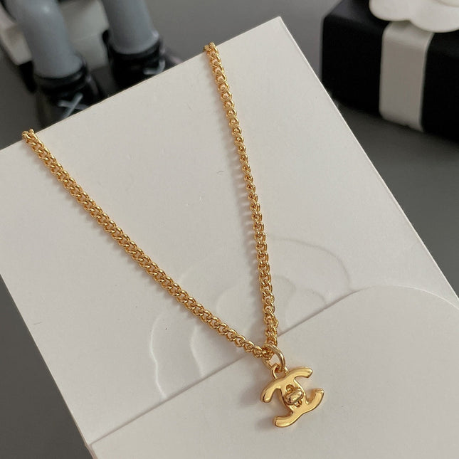 CC LOCK GOLD CHAIN NECKLACE