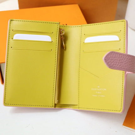 VERTICAL COMPACT WALLET PINK CAPUCINES