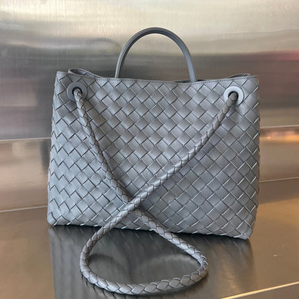 BV MEDIUM ANDIAMO 32CM DARK GREY LAMBSKIN