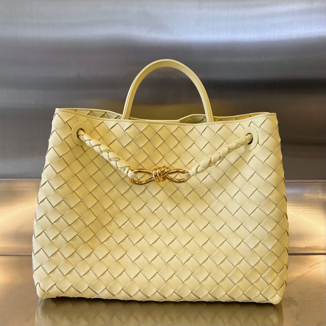 BV MEDIUM ANDIAMO 32CM LIME LAMBSKIN