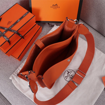 HM EVELYNE BAG 28 RED ORANGE CALFSKIN