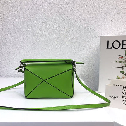 LOE MINI 18 PUZZLE BAG IN EMERALD GREEN CALFSKIN