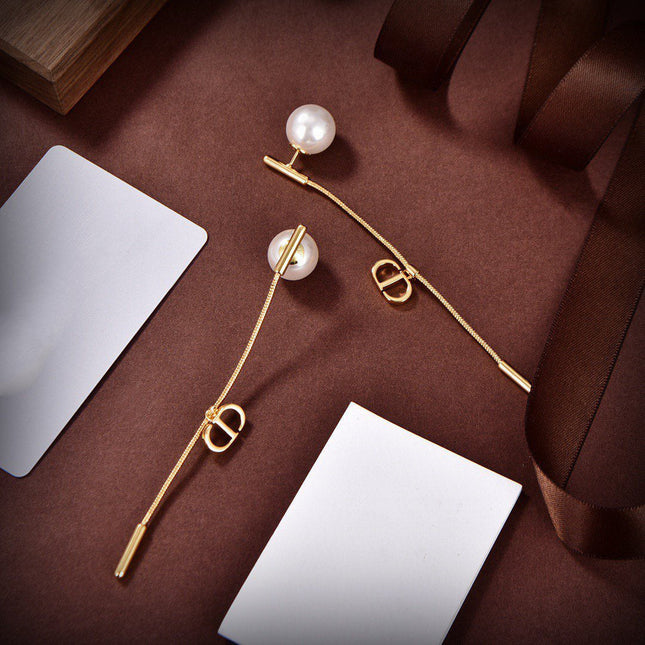 CD LONG DROP GOLD EARRINGS