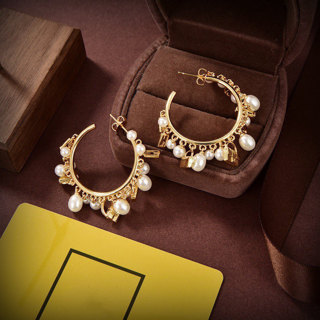 F BUCKLE PEARL GOLD EARRINGS