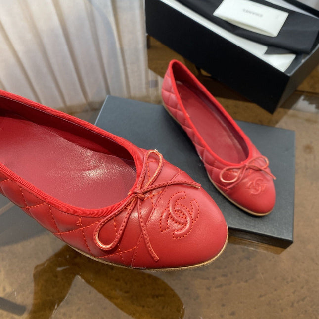 BALLET FLATS RED QUILTED LAMBSKIN