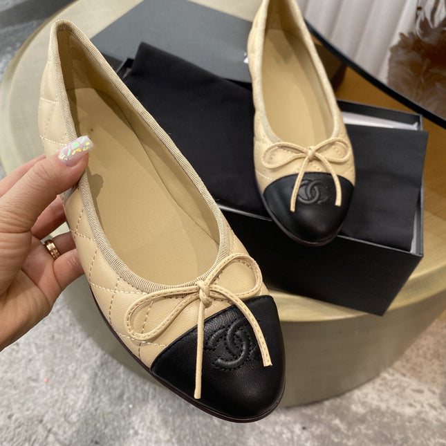 BALLET FLATS BEIGE BLACK QUILTED LAMBSKIN