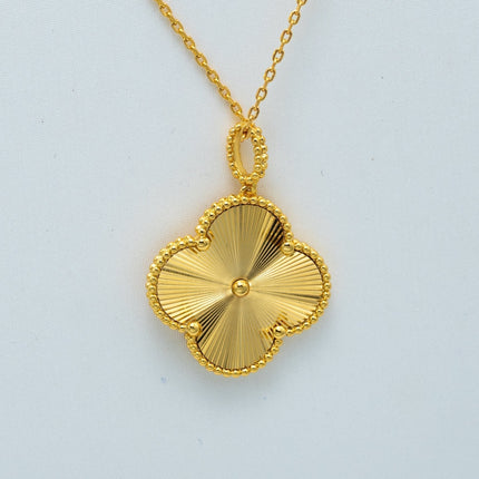 VINTAGE CLOVER PEDANT NECKLACE GOLD