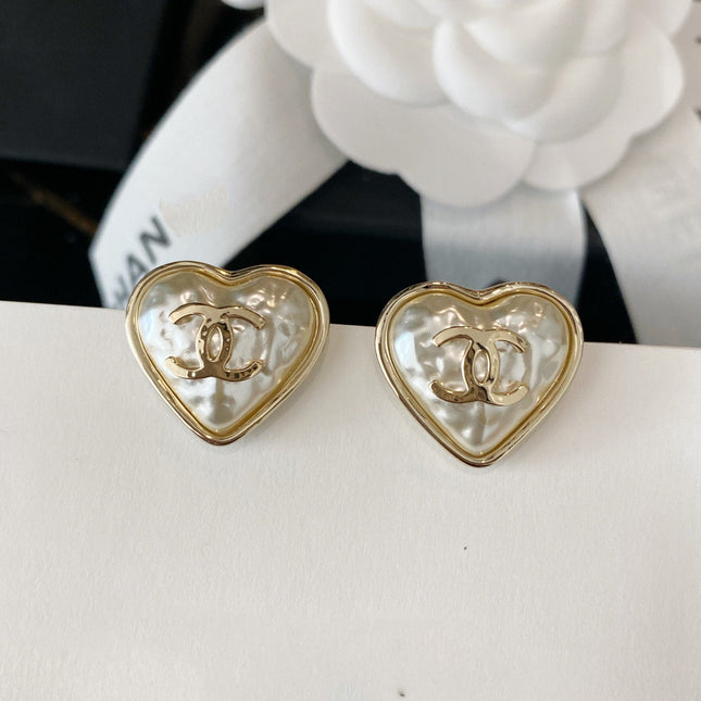 DOUBLE C HEART GOLD MOP EARRINGS