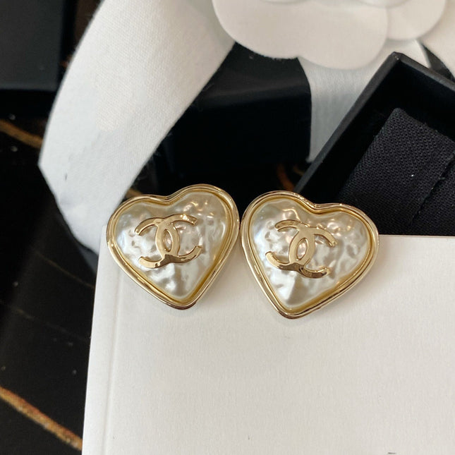 DOUBLE C HEART GOLD MOP EARRINGS