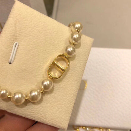 THE CD LETTER SIMPLE PEARL BRACELET