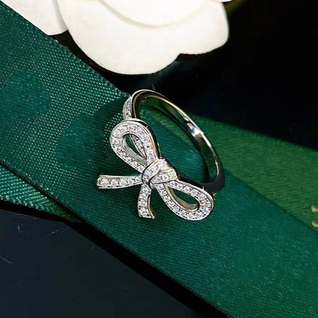 TILDA BOW MINI SILVER DIAMOND RING