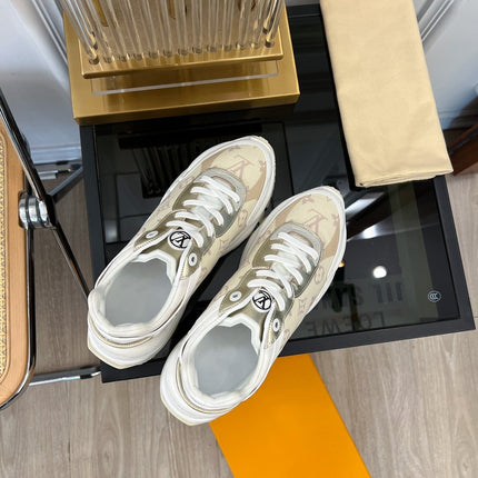 LV RUN 55 SNEAKER BEIGE