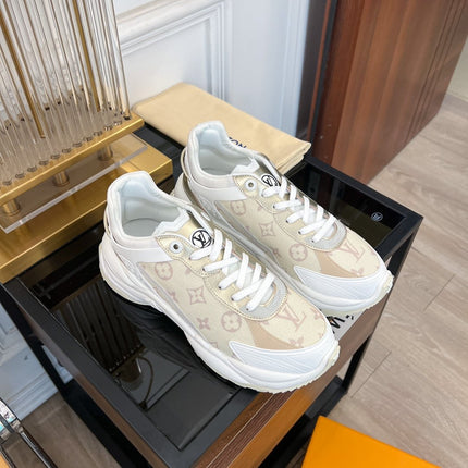 LV RUN 55 SNEAKER BEIGE