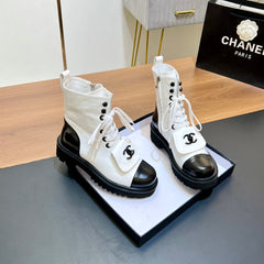 CHANEL 25S HIGH ANKLE BOOTS WITH ZIPPER IN WHITE GLOSSY CALFSKIN GOLD HARDWARE